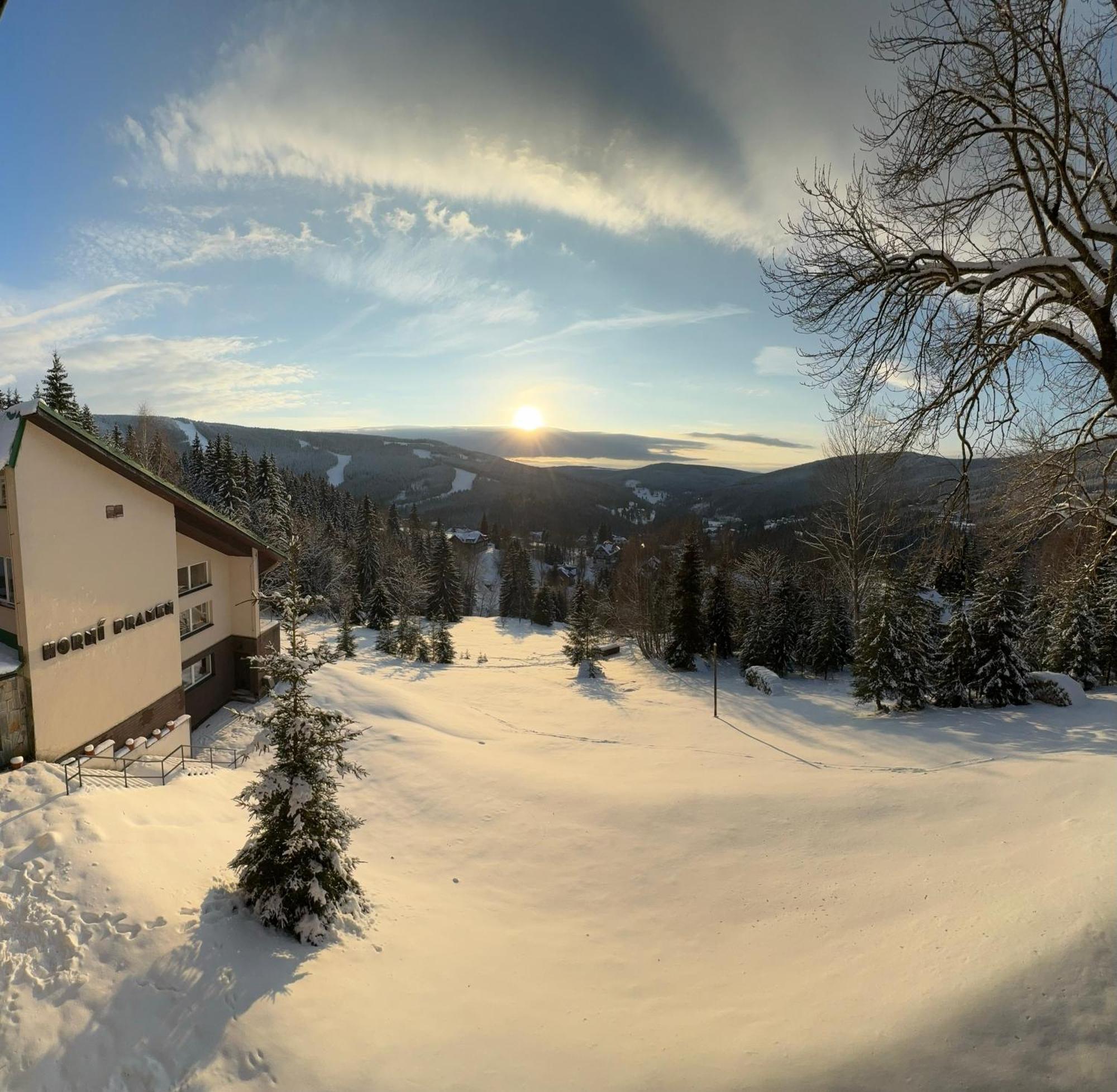 Hotel Horni Pramen Špindlerŭv Mlýn Exterior foto