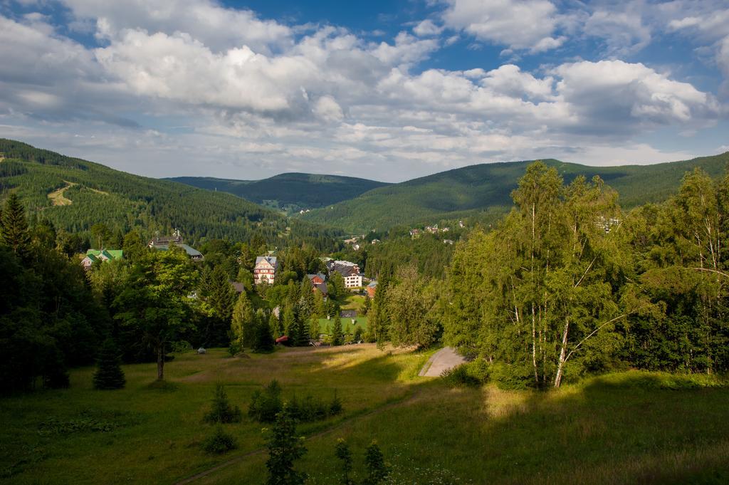 Hotel Horni Pramen Špindlerŭv Mlýn Exterior foto